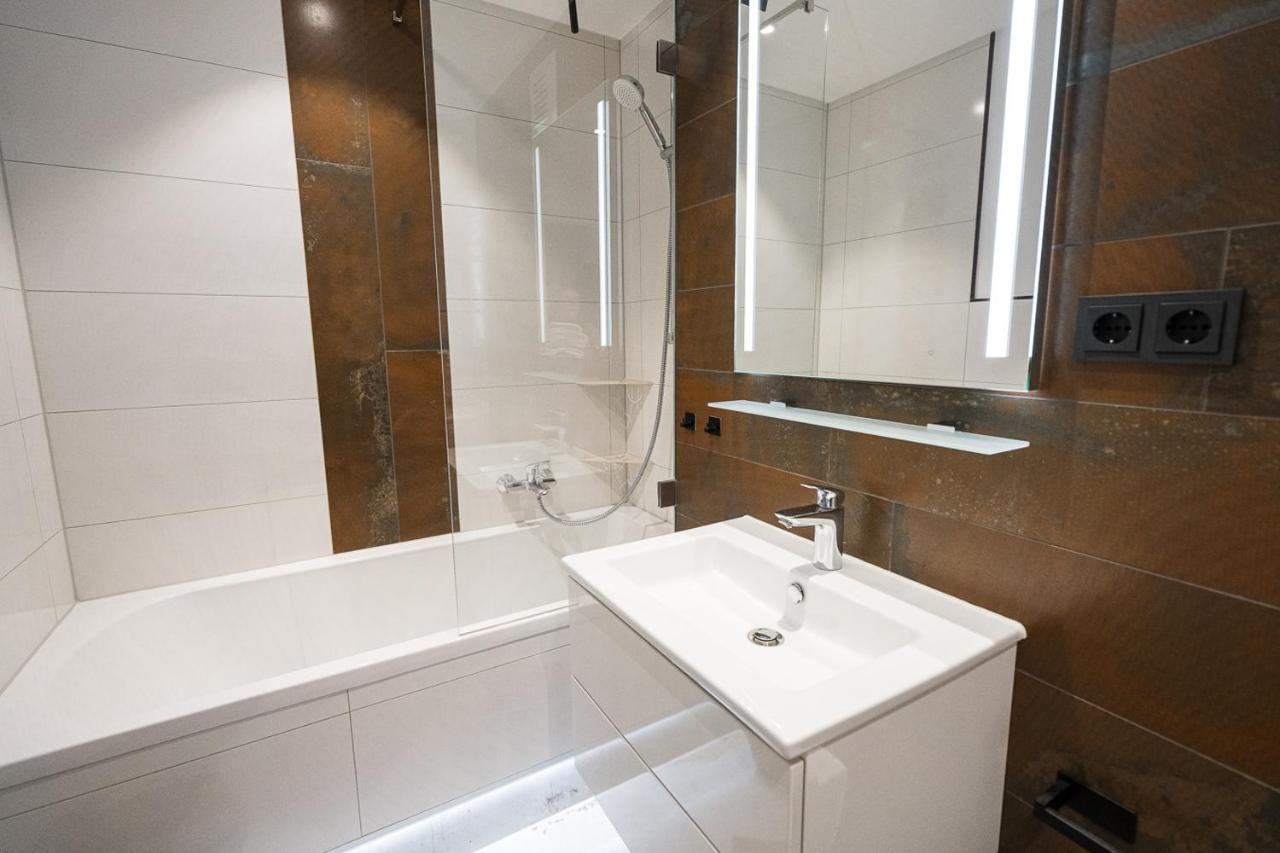 Stylisches Apartment Im Herzen Von Dresden + Parkplatz + Netflix + Self Check-In Ngoại thất bức ảnh